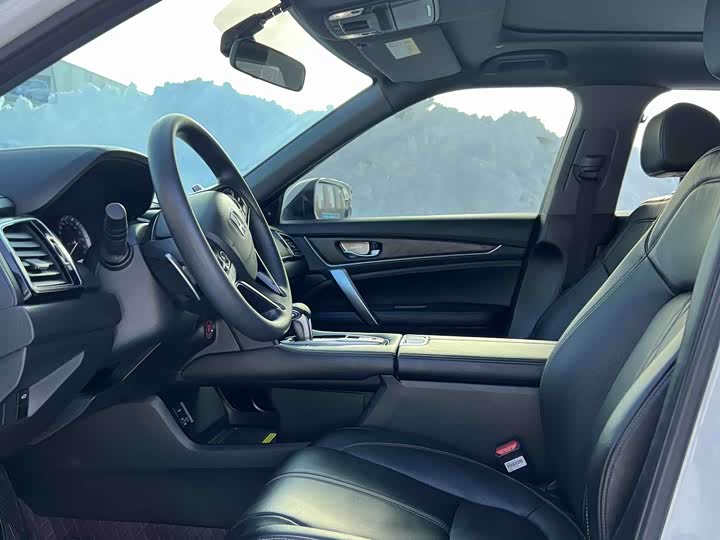 Фото 4 - Honda UR-V