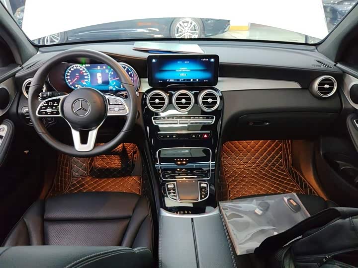 Фото 10 - Mercedes-Benz GLC-Class