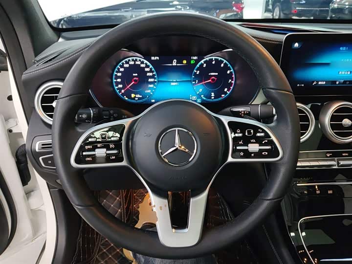 Фото 11 - Mercedes-Benz GLC-Class