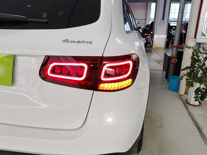 Фото 8 - Mercedes-Benz GLC-Class