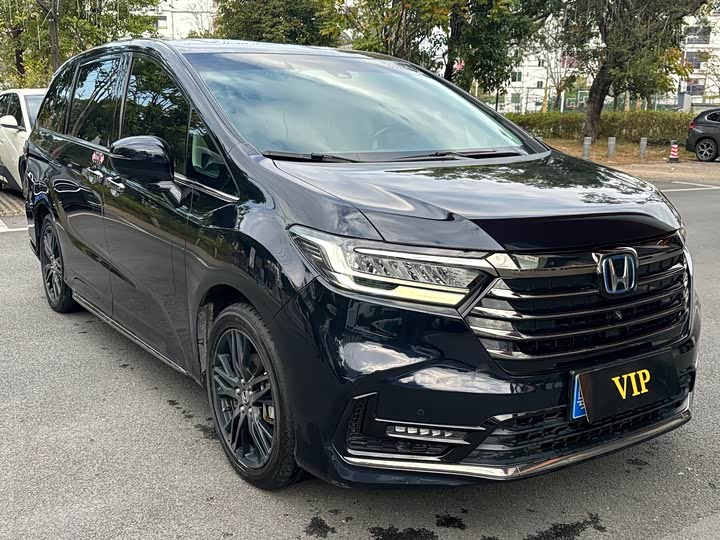 Фото 1 - Honda Odyssey