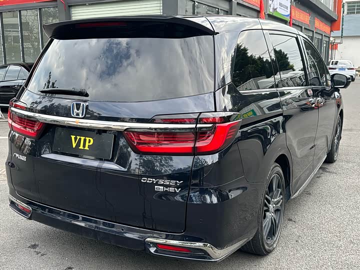 Фото 13 - Honda Odyssey