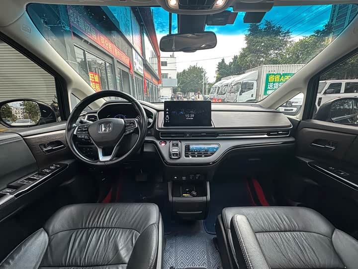 Фото 8 - Honda Odyssey