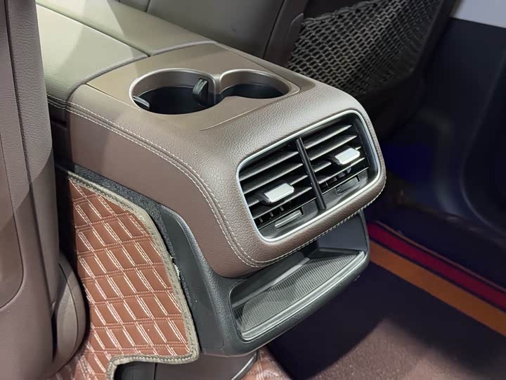 Фото 12 - Mercedes-Benz GLE-Class