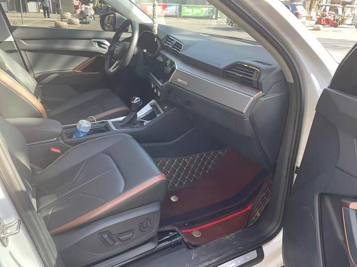 Фото 4 - Audi Q3