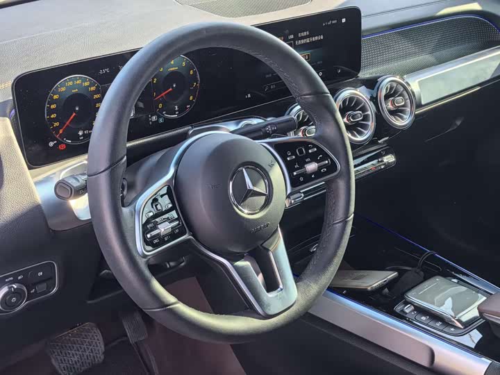 Фото 6 - Mercedes-Benz GLB-Class