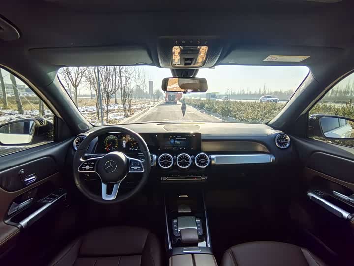 Фото 7 - Mercedes-Benz GLB-Class