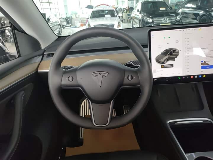 Фото 10 - Tesla Model Y