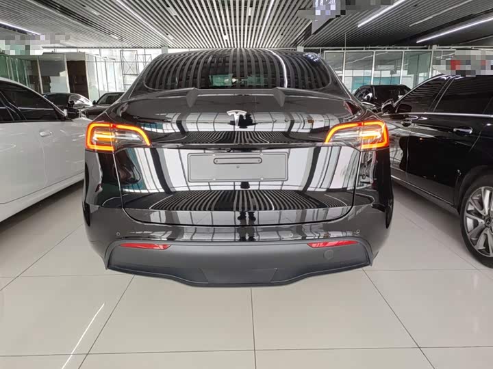 Фото 5 - Tesla Model Y