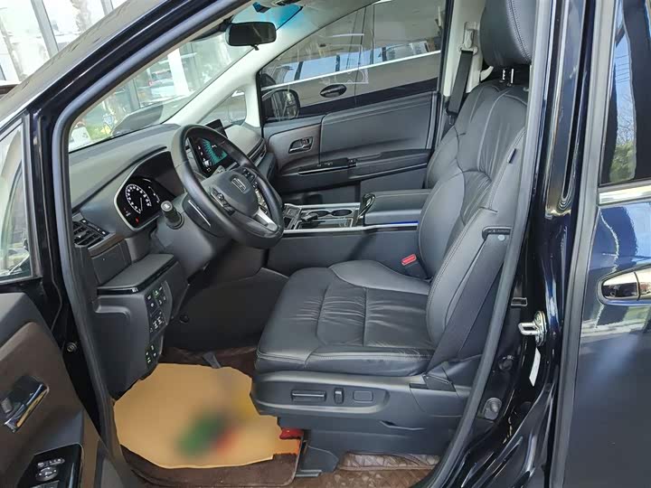 Фото 15 - Honda Odyssey