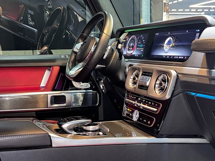 Фото 10 - Mercedes-Benz G-Class