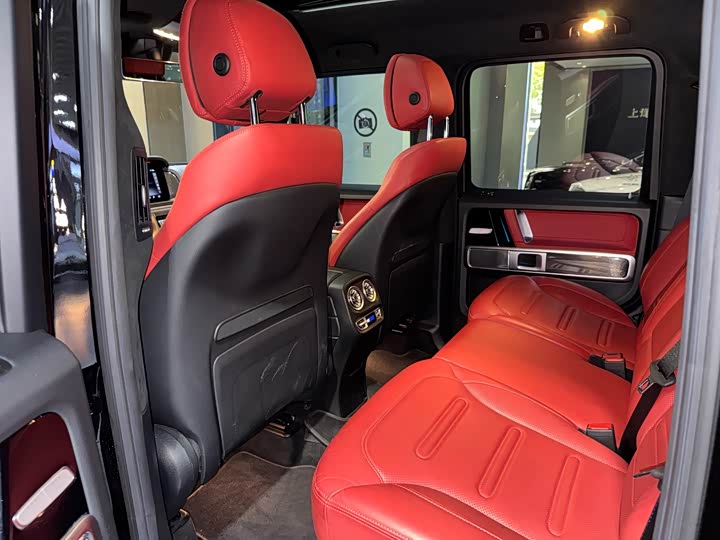 Фото 12 - Mercedes-Benz G-Class