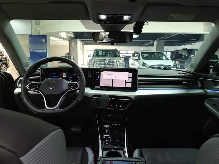 Фото 10 - Volkswagen Lamando L