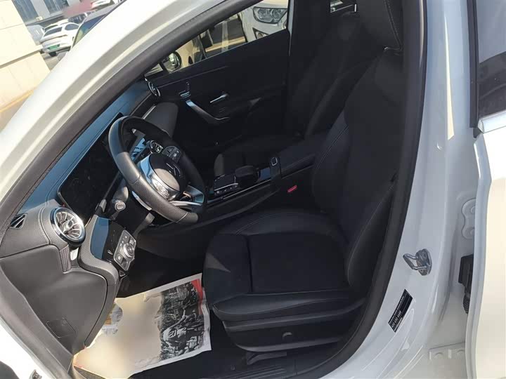 Фото 15 - Mercedes-Benz A-Class