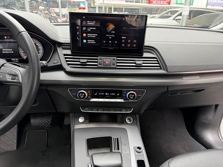 Фото 14 - Audi Q5L