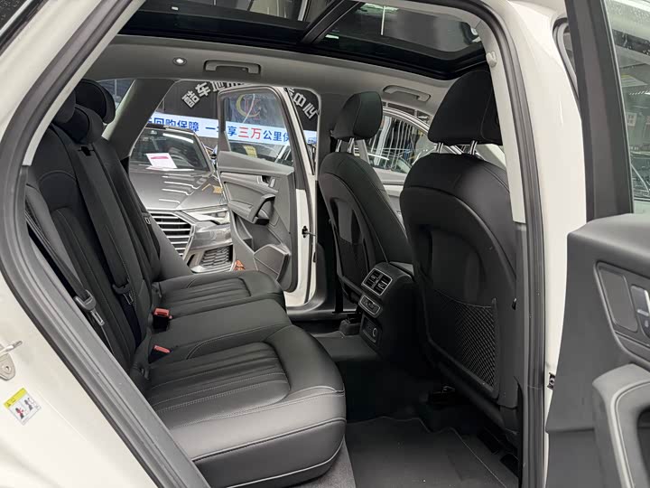 Фото 18 - Audi Q5L