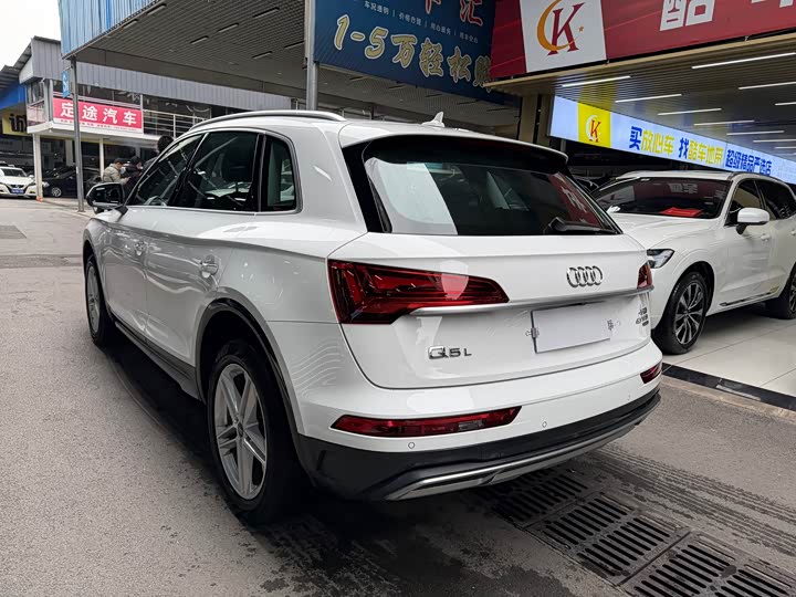 Фото 4 - Audi Q5L