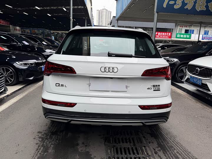 Фото 5 - Audi Q5L