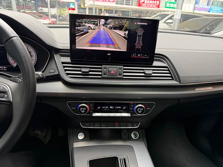 Фото 8 - Audi Q5L