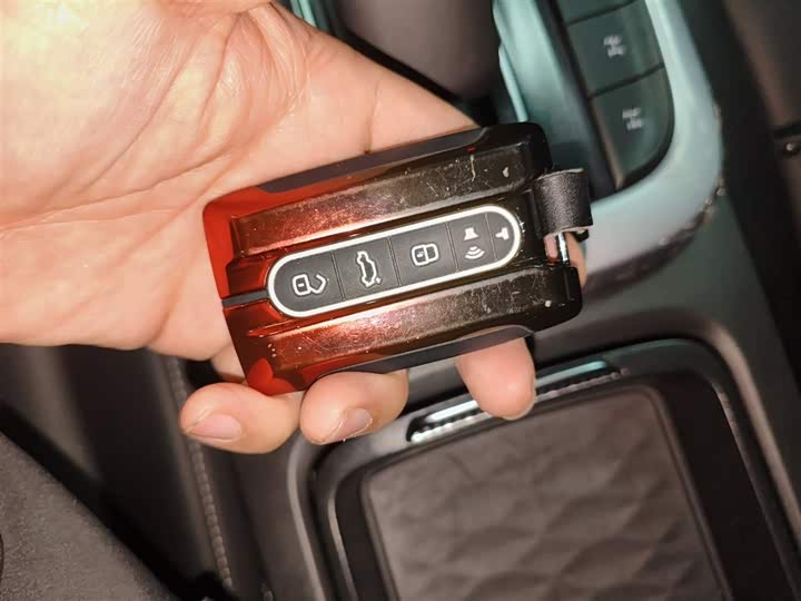 Фото 9 - Tank 300