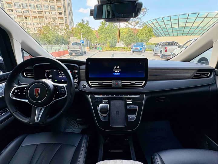 Фото 6 - Hongqi HQ9