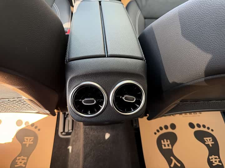 Фото 11 - Mercedes-Benz A-Class