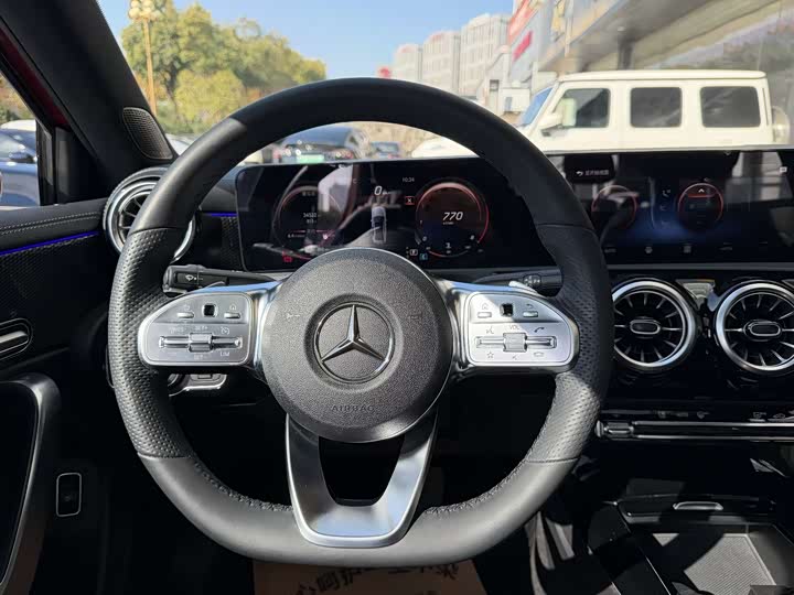 Фото 9 - Mercedes-Benz A-Class