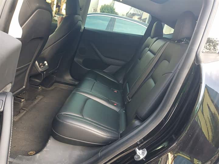 Фото 15 - Tesla Model Y