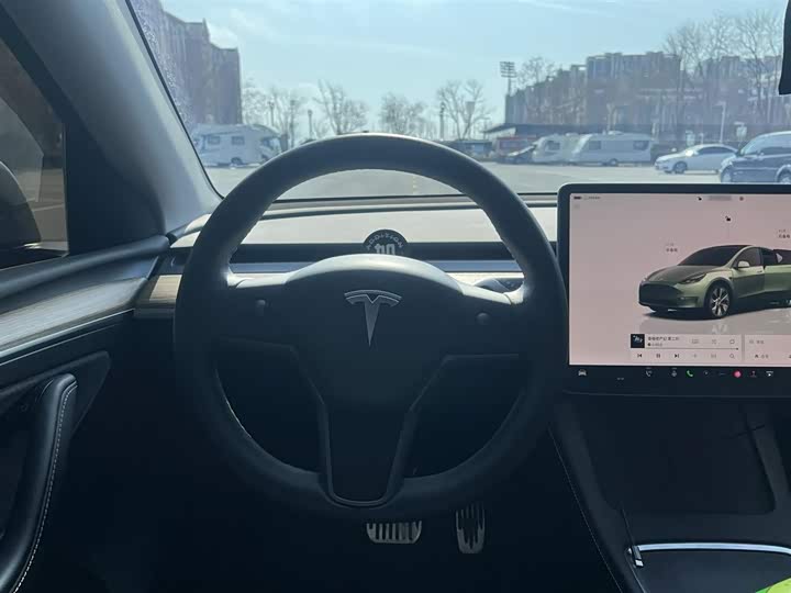 Фото 3 - Tesla Model Y