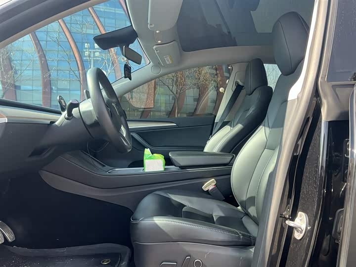 Фото 8 - Tesla Model Y