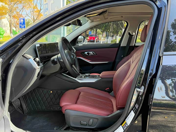 Фото 12 - BMW i3