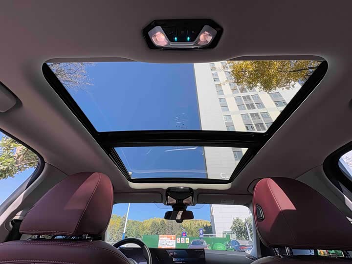 Фото 16 - BMW i3