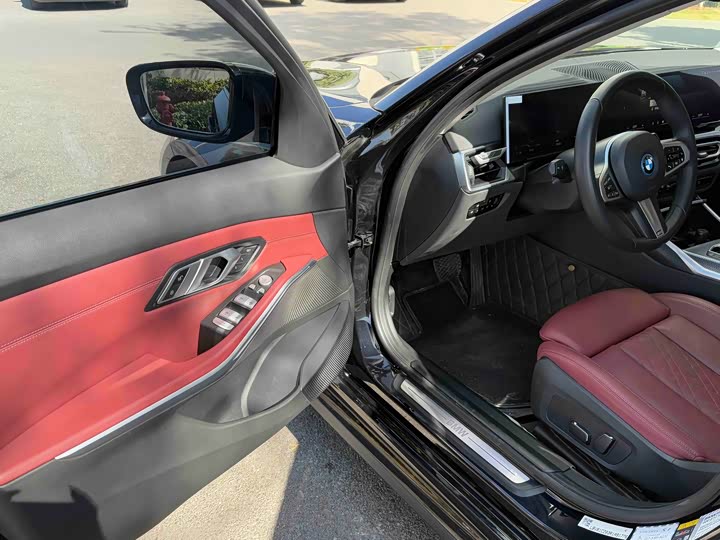 Фото 19 - BMW i3