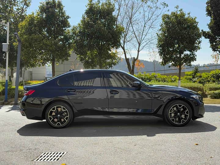 Фото 20 - BMW i3