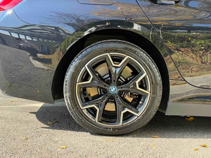 Фото 22 - BMW i3