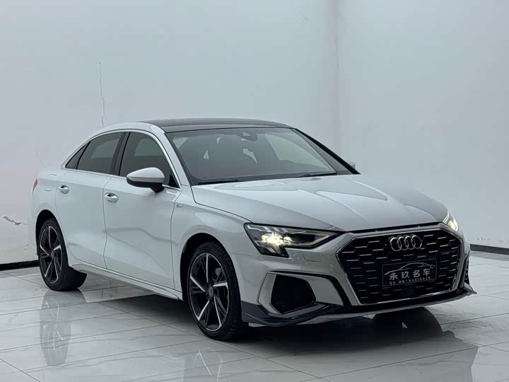 Фото 2 - Audi A3