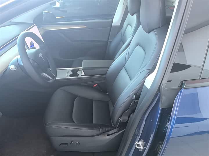 Фото 15 - Tesla Model Y