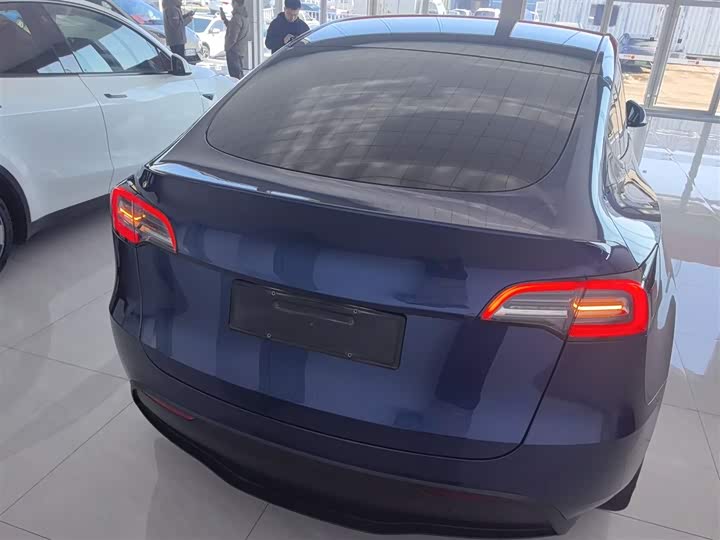 Фото 6 - Tesla Model Y