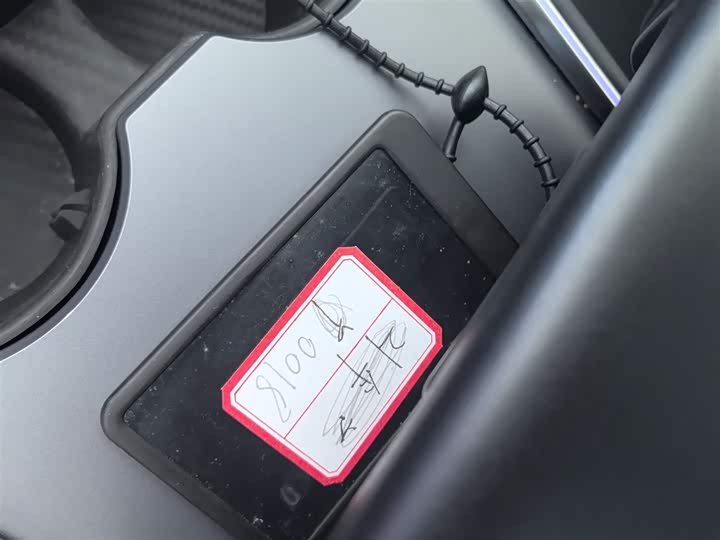 Фото 9 - Tesla Model Y