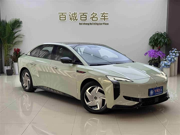 Фото 4 - Hongqi EH7