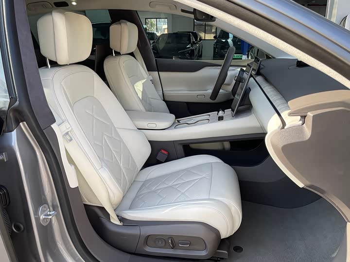 Фото 25 - Nio ET7