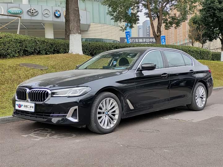 Фото 1 - BMW 5 Series