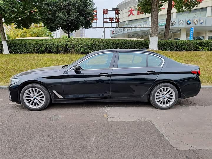 Фото 3 - BMW 5 Series