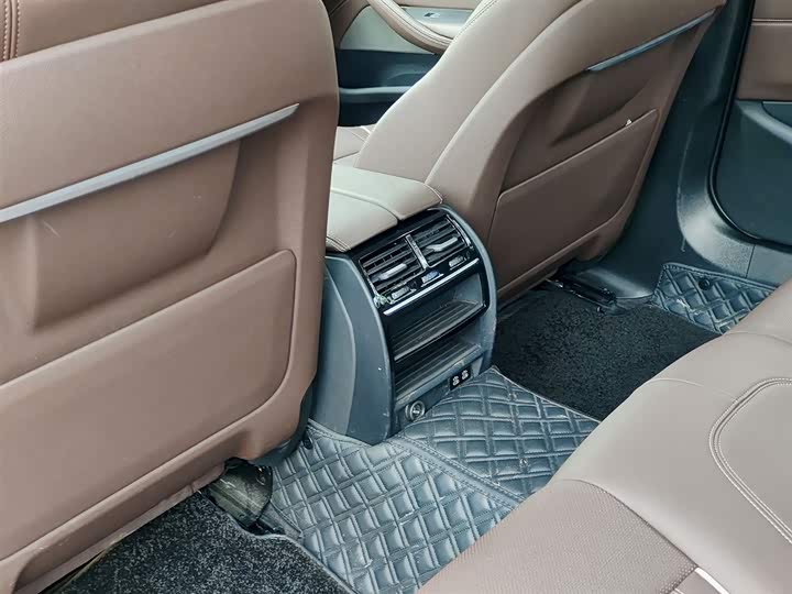 Фото 9 - BMW 5 Series