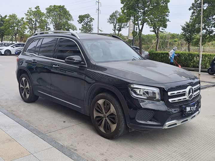 Фото 3 - Mercedes-Benz GLB-Class