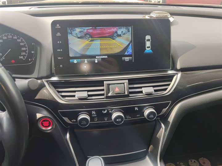 Фото 13 - Honda Accord