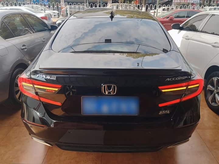 Фото 6 - Honda Accord