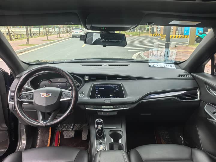 Фото 7 - Cadillac XT4