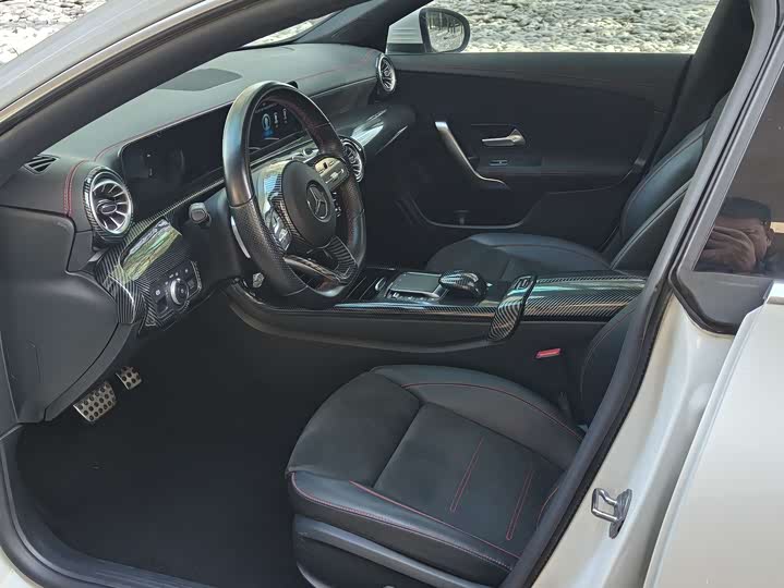 Фото 10 - Mercedes-Benz CLA-Class