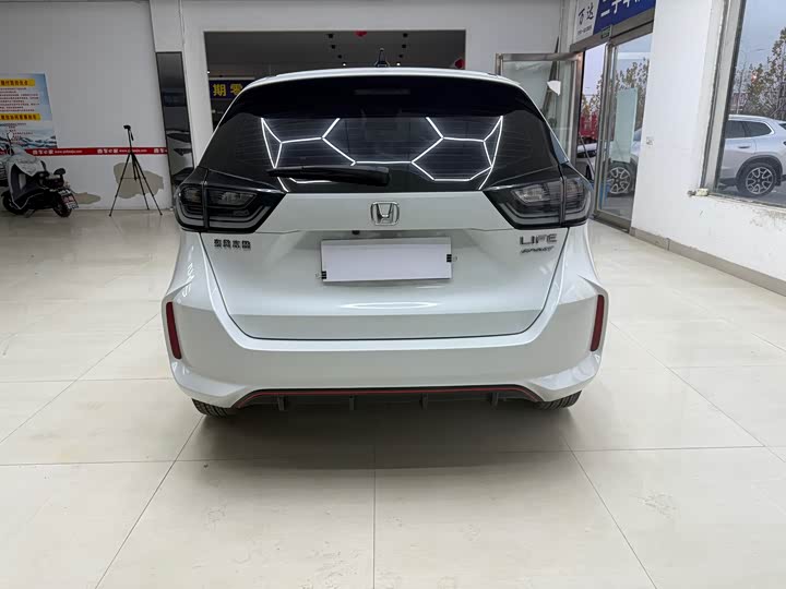 Фото 6 - Honda Life